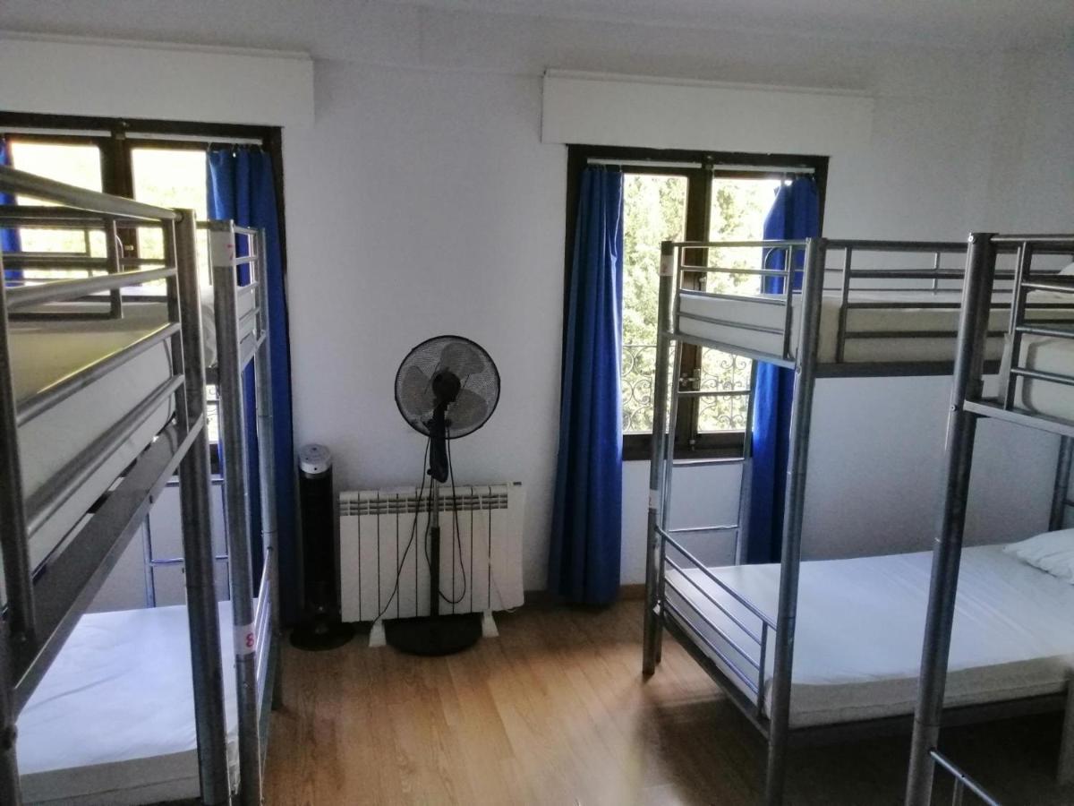 Albergue Puente Para Peregrinos Пуенте-ла-Рейна Екстер'єр фото